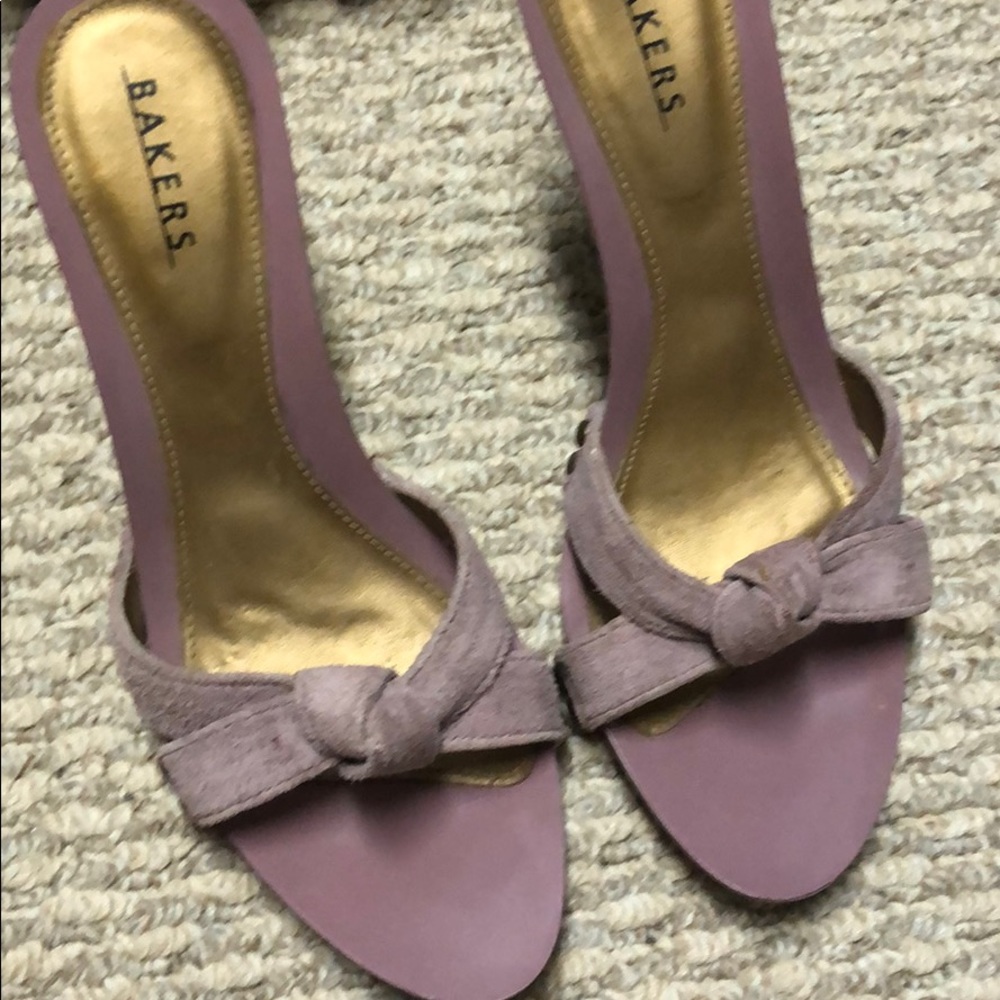 Mauve suede knotted front heels